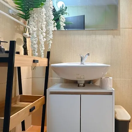 Budgetwork-friendly Near Business Park Apartament *