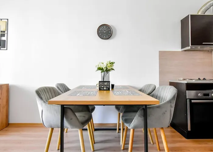 Budgetwork-friendly Near Business Park Apartament